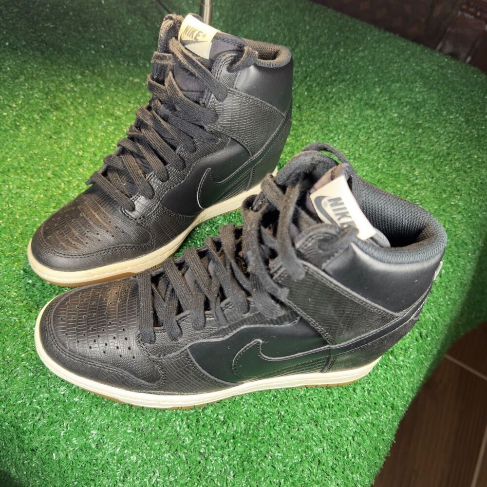 NIKE DUNK SKY HI BLACK GUM - Women’s Sneaker - SIZE 7.5